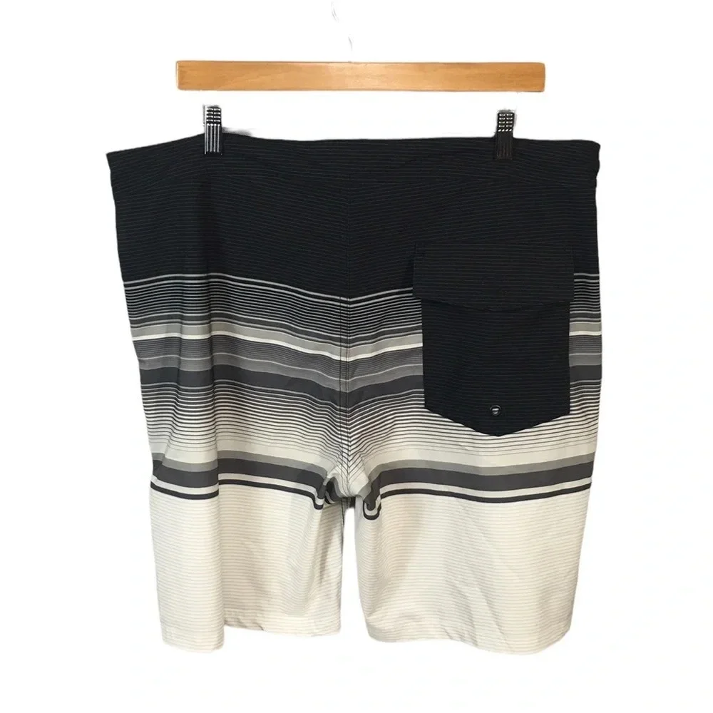 SH573 Mens NOBO No Boundaries Striped Stretch Board Shorts 38 XXL